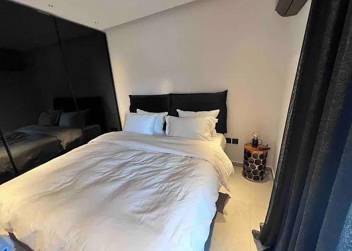 Lagonisi 2 Bedroom Luxury Apartment By The Sea!